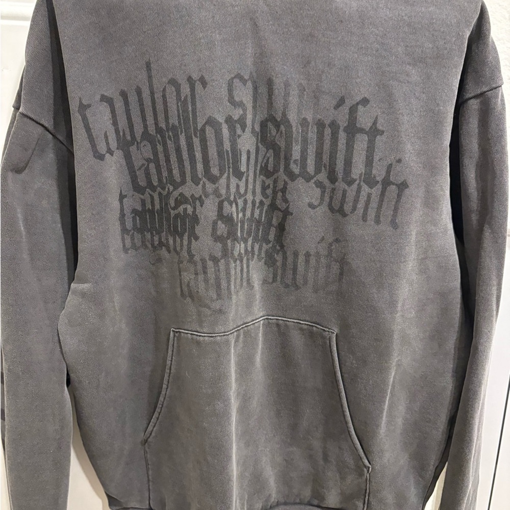 Taylor Swift- No explanation, just Reputation OG hoodie !!